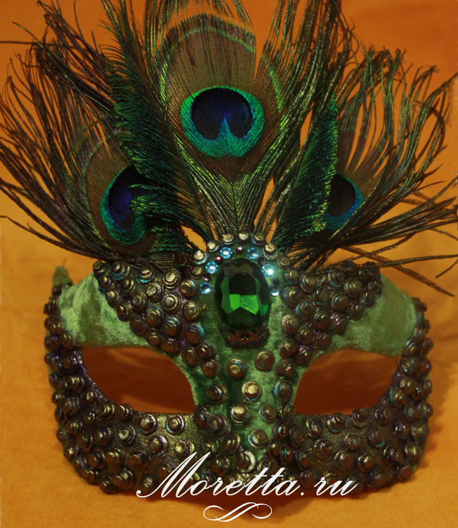 Карнавальная полумаска зелёная с перьями павлина